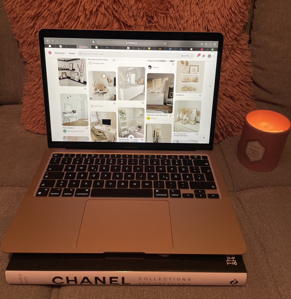 leazmrmn's tweet photo. kreative Abendbeschäftigung in Pinterest und gleichzeitig etwas für DLL tun 💫 noch dazu schönes Vize-Wochenende an alle Onkomm-Studies 🥰 #onkomm #dll21 #Pinterest #8thgeneration https://t.co/S54kCgIwKT