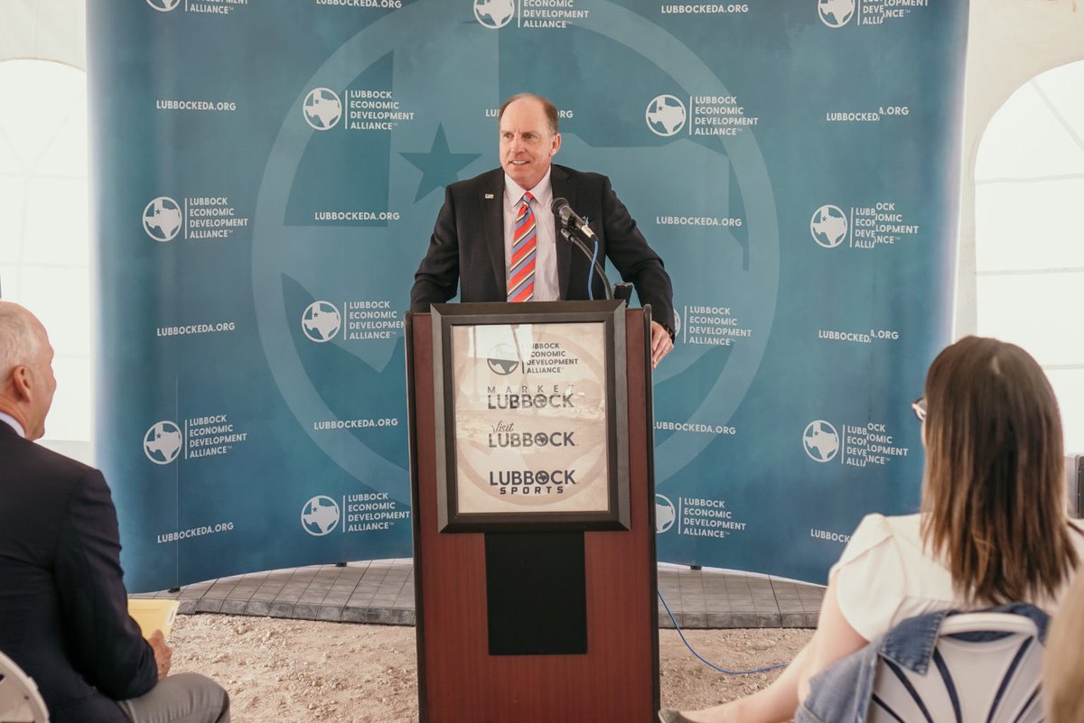 Thank you to our former Board Chairman, Barry Orr, for your service and dedication to the Lubbock community over the past seven years. To learn more about his time on the LEDA and Market Lubbock, Inc. Board of Directors, click the link below. 

lubbockeda.org/a-message-to-o…