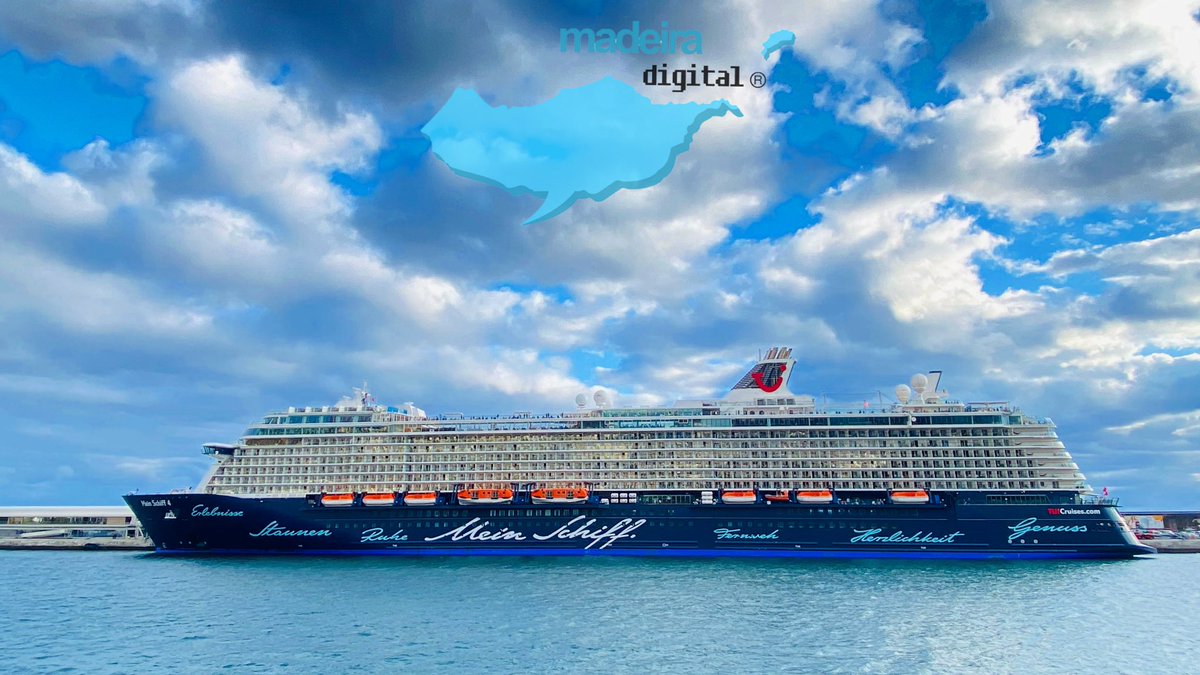MadeiraDigital's tweet photo. 🇵🇹O Mein Schiff 4, de partida do Porto do Funchal, para a Ilha de Tenerife (Canárias), apoiavam escala de 24 horas na Madeira. Este belíssimo navio de cruzeiro, de propriedade da TUI Cruises, viaja com  1706 passageiros e 829 tripulantes a bordo. Foi batizado a 5 de junho de 2015 https://t.co/MKS8ChB3LS