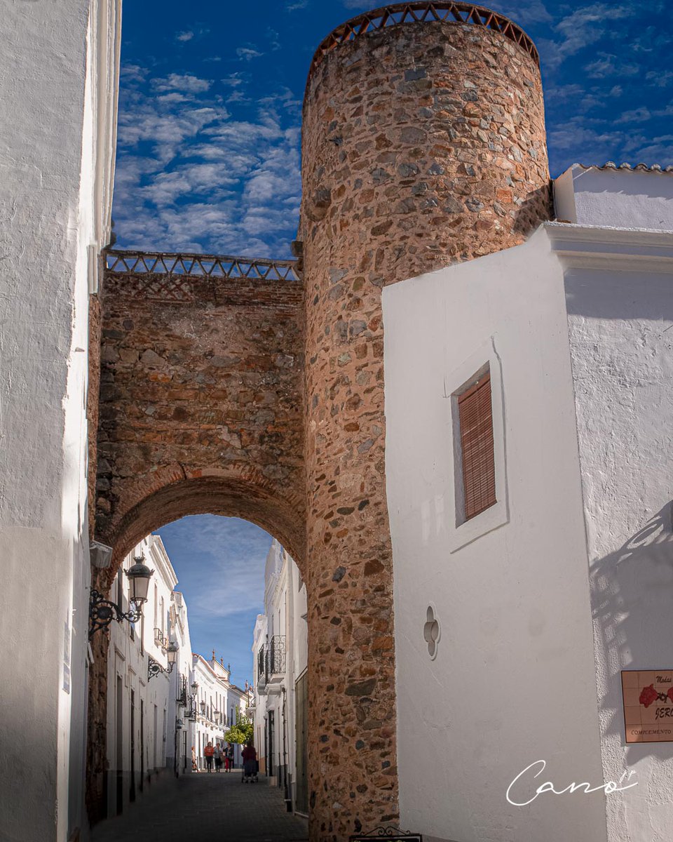 Blogenart's tweet photo. Olivenza | Extremadura
🔸 Serie España
[+]  https://t.co/1c8lHK8BYc
...
#Olivenza #Extremadura #TourSpain #ViveEspaña https://t.co/CVySieMRg1