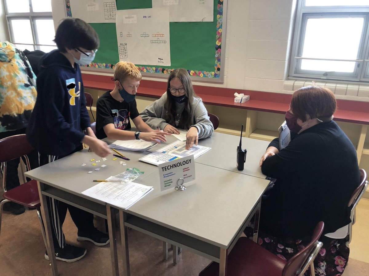 LearningKon's tweet photo. STEM Stations for JA YES day. #wyproud https://t.co/R5iESD31rP