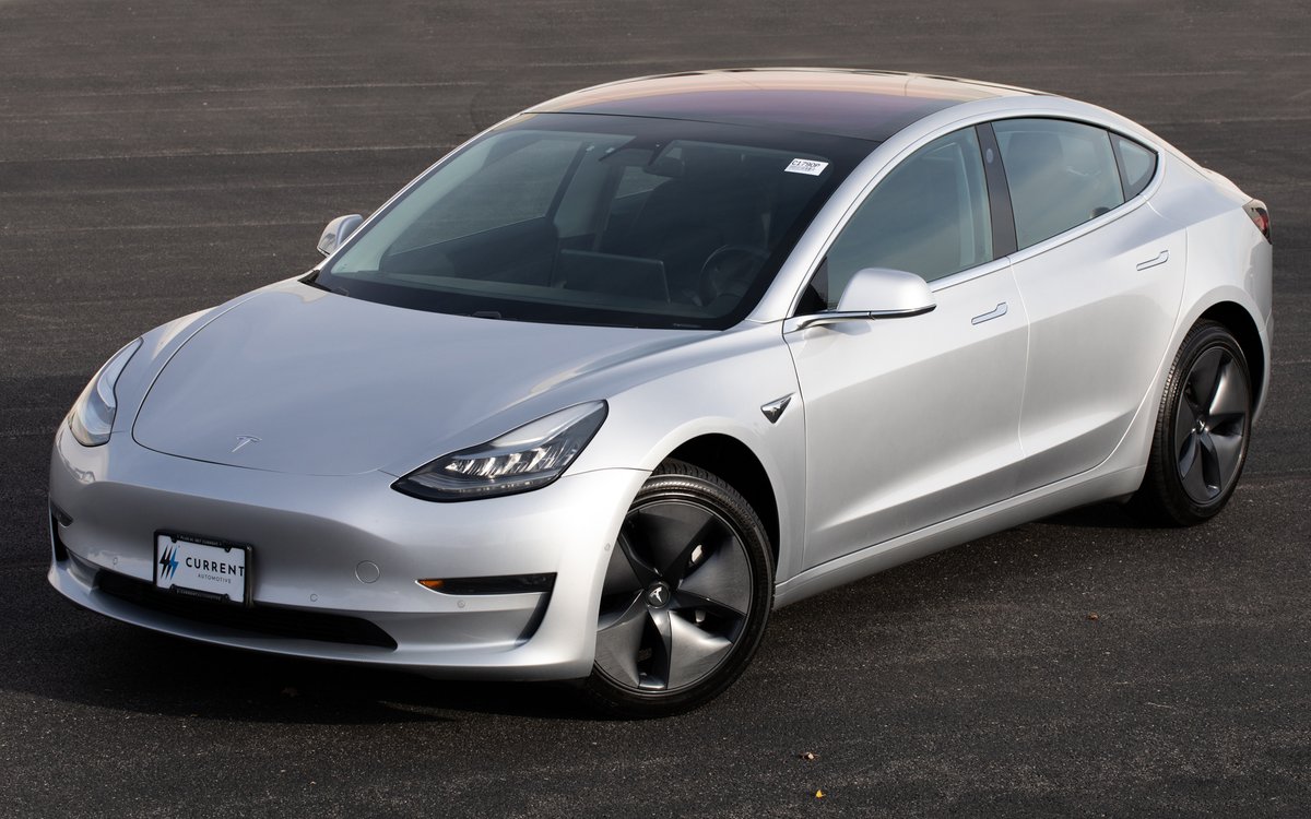 Current_Auto's tweet photo. Silver Model 3 with EAP? Silver Model 3 with EAP: https://t.co/vLsjjLAs7A https://t.co/PEKJa0XzPq