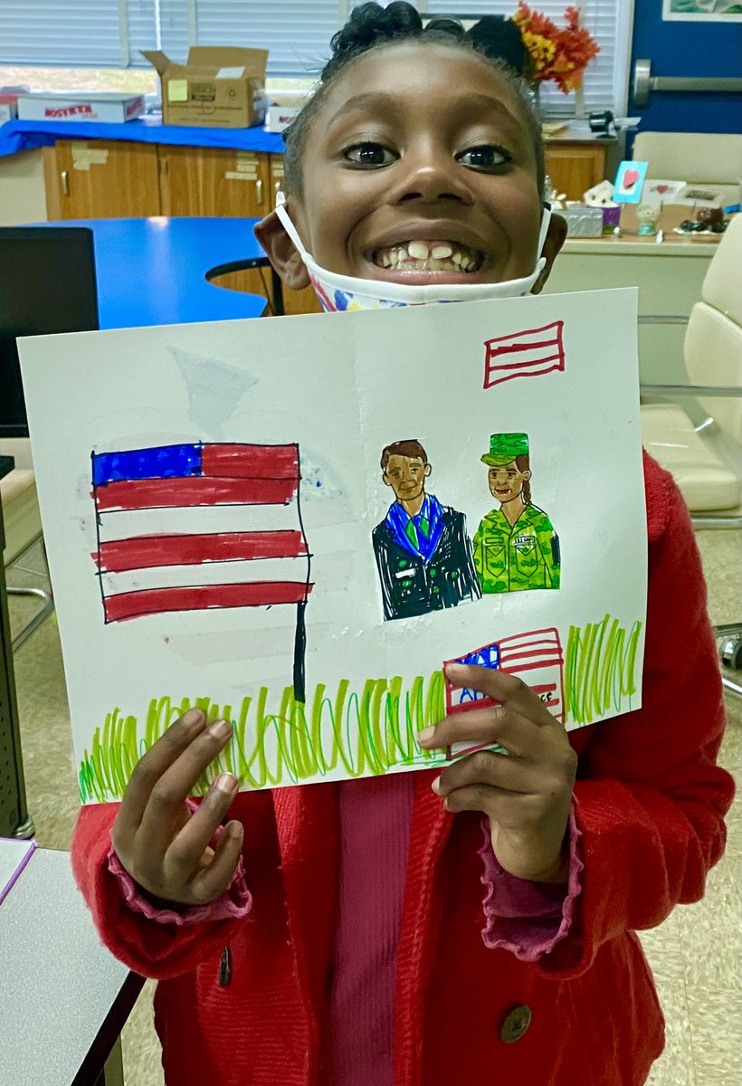 Happy Veterans Day! Carney students made cards for the ALA Unit of Parkville Post 183. <a href="/CarneyElem/">Carney Elementary</a> <a href="/BCPS_SPrice2/">Stephen Price</a>