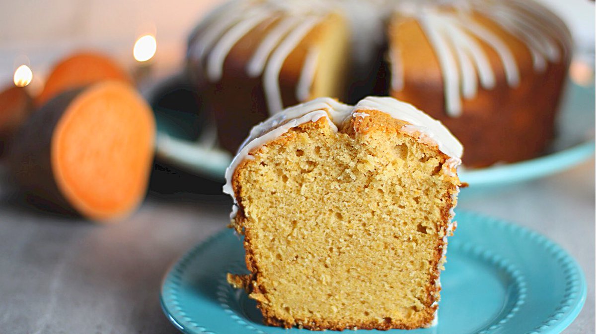 LoveBakes2020's tweet photo. How to Make Sweet Potato Pound Cake | Pound Cake Recipe! https://t.co/b0bLXJgQGe via @YouTube
Perfect for the Holiday Season!
#bakingwithcharlayne 
#sweetpotaopoundcake 
#easyrecipe 
#sweetpotatocake 
#baking 
#bakingfromscratch 
#easyrecipes 
#poundcake 
#thanksgivingdessert https://t.co/8V2SwxSU2F