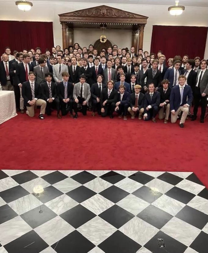 We would like to congratulate the Beta Phi AM class on their initiation! On Saturday we welcomed 29 new members to the bond, congrats!