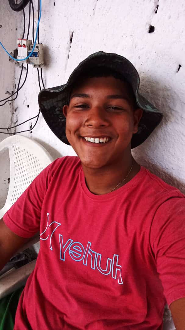 JL_Mcdo's tweet photo. Longe de qualquer vestígio de negatividade . https://t.co/H9W8qRuAqz