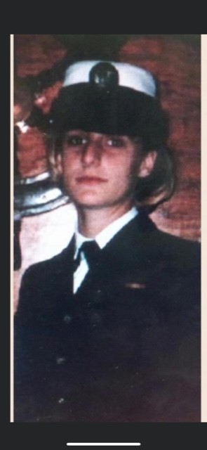 MMCGroupLP's tweet photo. In honor of #VeteransDay we would like to thank one of our very own here at MMC. Jennifer served in the Navy for 4.5 years. We thank you for your service! https://t.co/0doqNQFuEf