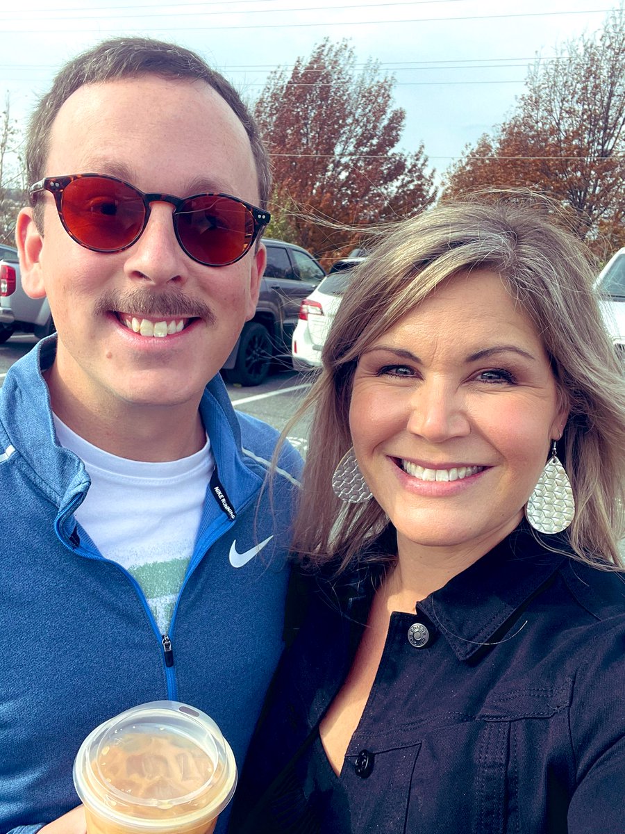 senoraschlegel's tweet photo. Thankful for friends (bpp) who drop by birthday coffee to school! @lingerhistory #thisis36 https://t.co/okRw8zX8Vu