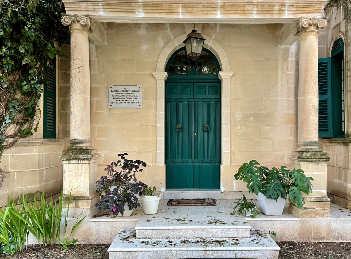 PEDeBauw's tweet photo. 🇲🇹🇧🇪 Walking by in H’Attard and Balzan and finding this: a plaque celebrating Belgian Catholic Cardinal Jozef Cardijn…

👉🏻 #Cardijn (1882-1967) was an activist, committed to social justice, founder of “Young Christian Workers”
👉🏻 Yet another link between #Belgium and #Malta! https://t.co/jlebecZXHr
