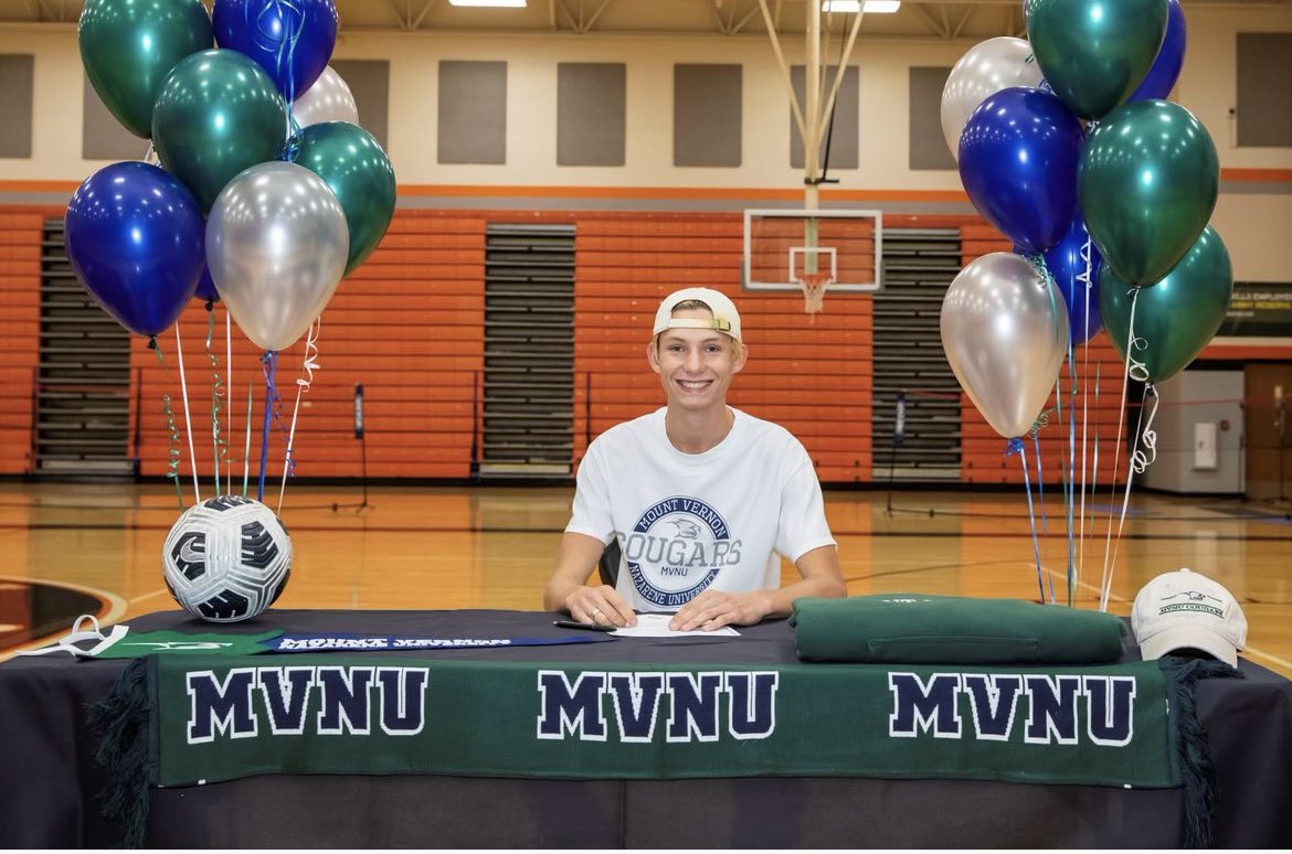 Congrats Kai Mays on signing with Mount Vernon Nazarene University to play soccer. Pacer Nation! 🐎