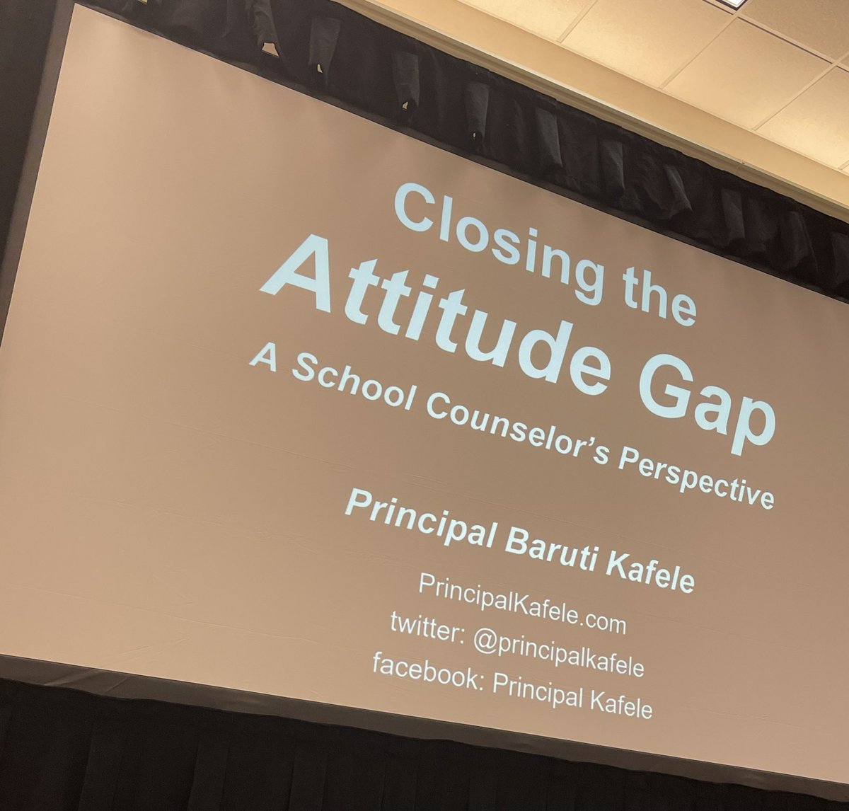 sarahaltman10's tweet photo. A great luncheon at @ISCA_IN conference. #conqueralladversities #attitudegap https://t.co/5CzqVIR0oZ