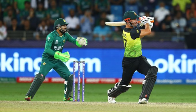 #PAKVSAUS | Australia beat Pakistan by 5 wickets to enter the final of #T20WorldCup. 

Australia will face New Zealand in the final on November 14, Sunday.

(Photo Courtesy: ICC Twitter handle)