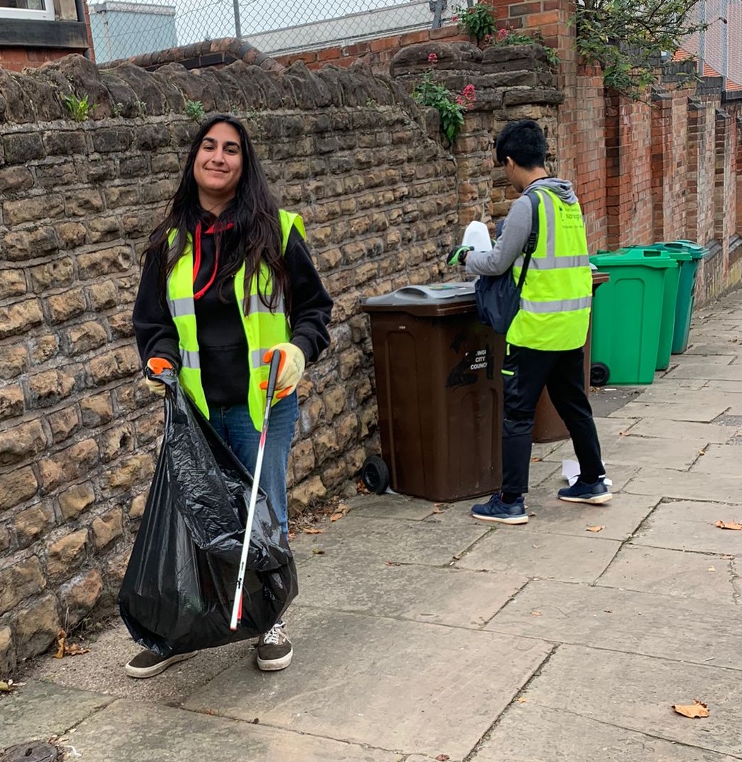 A massive thank you to <a href="/TheLentonCentre/">The Lenton Centre</a> for providing our meeting place over the last few days 🙏

♻️ Another good day of recycling engagement in the #Radford Triangle area with some street litter-picking to help keep the area clean 

#RecyleRight #WeAreUoN