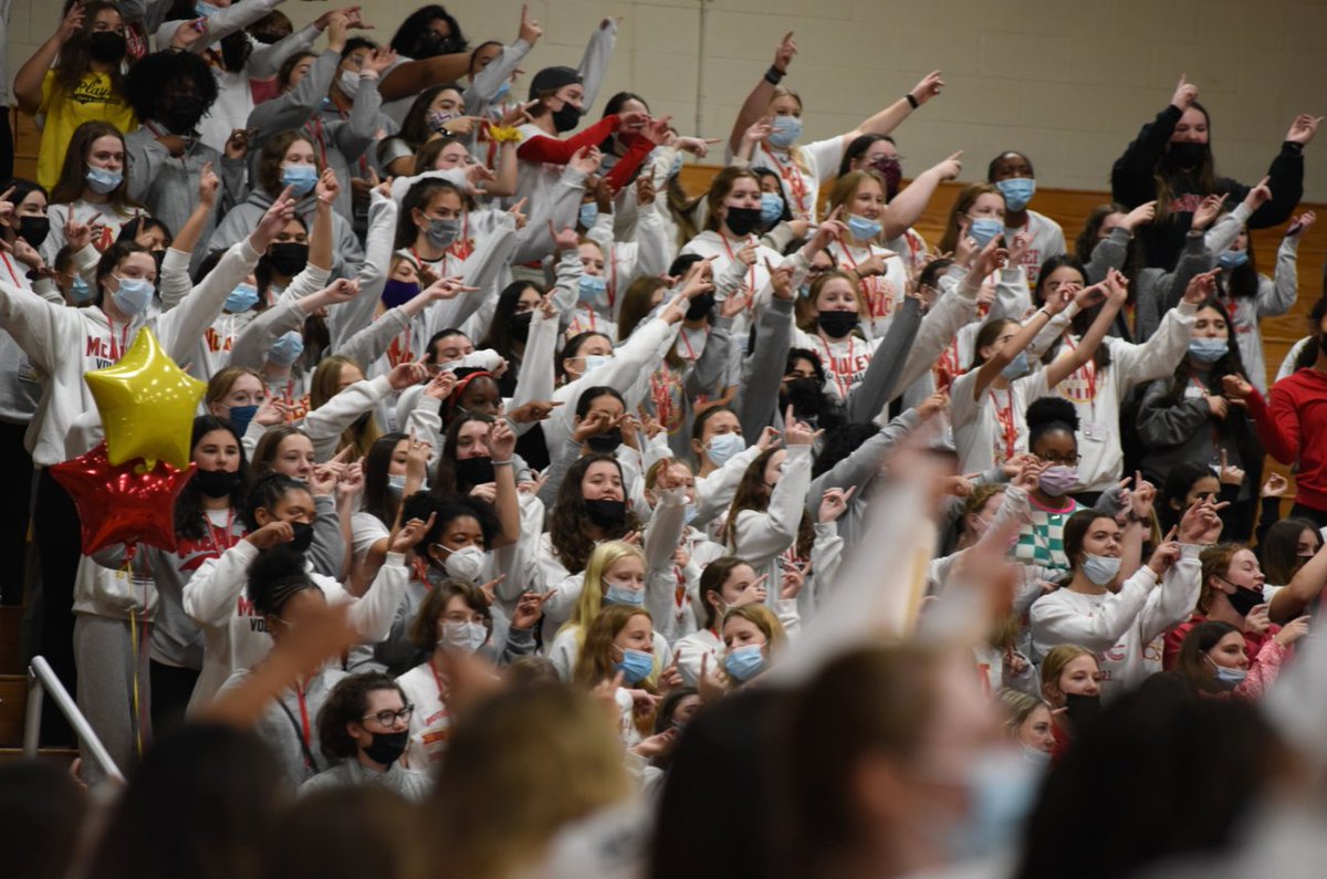 Tim_OBrien10's tweet photo. The Mother McAuley volleyball team was sent off to state with an all-school pep rally this morning before heading off to ISU. State semifinals Friday night vs Edwardsville. Check out some @BevRevNews photos!

https://t.co/muVv3jBSI1 https://t.co/UqddNvGXo4