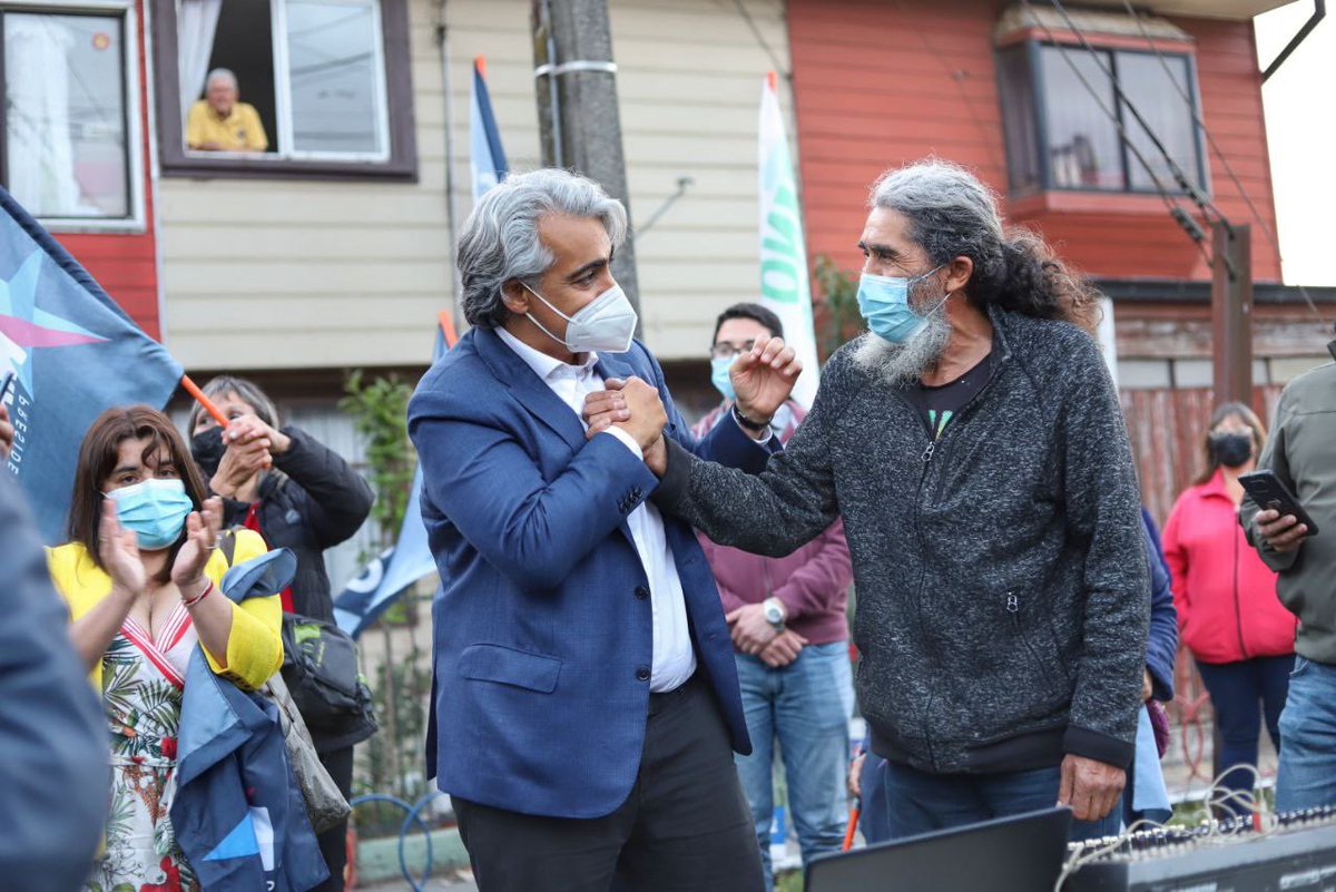 jprochile's tweet photo. Ya basta de hablar de “narcoterrorismo” en La Araucanía. @marcoporchile bajando los humos de Kast en debate #Enade #Enade2021 con argumentos claros. https://t.co/Y84rAFgVV0