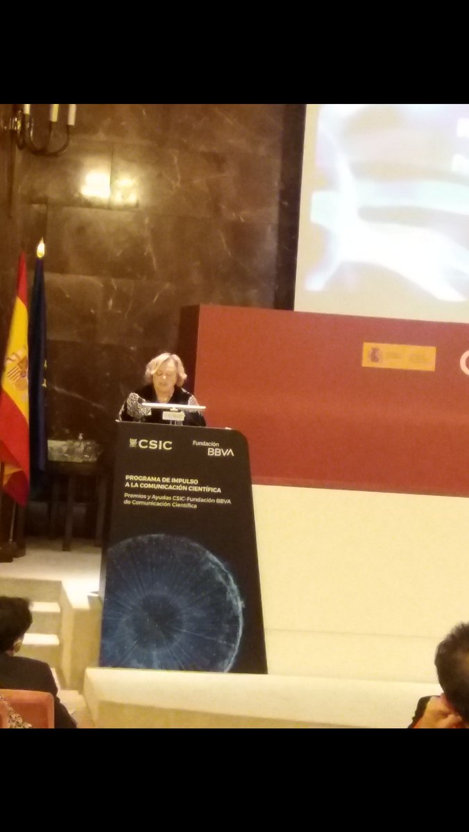 CBM_CSIC_UAM's tweet photo. Rosa Menéndez inaugura la entrega de los premios #CSIC Fundacion BBVA
premiados nuestros compañeros del #CBMSO
#MargaVal y #JAL https://t.co/E5suT5Rqrk