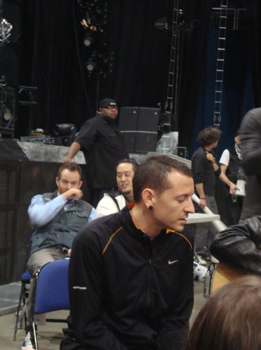 nimitron's tweet photo. 11 years ago, I asked @linkinpark why they are so good? I do not regret asking this question. Please enjoy rewatching this moment
https://t.co/0qx6UGaQRI 
@LPLive https://t.co/d2DdABw9cP