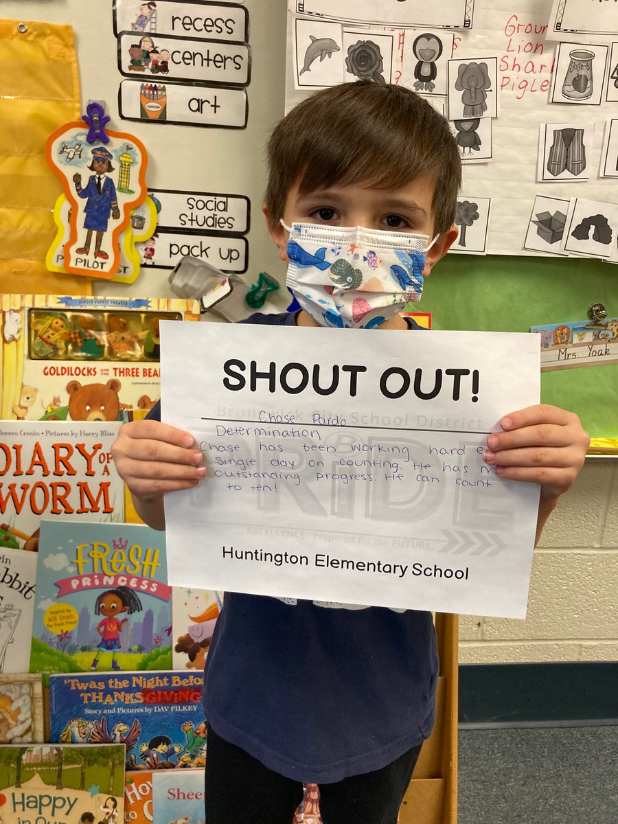 MrsYoak15's tweet photo. Shoutouts this week to Chase, Emmy, and Colette for showing Brunswick PRIDE! @BCSDHuntington https://t.co/iC6aeRoVcQ