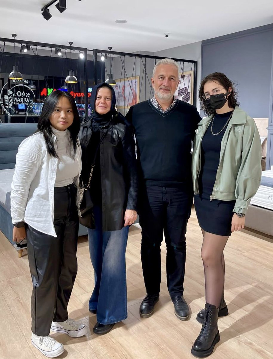 NvilaVila's tweet photo. @Londres_Erasmus @IE_Londres participation in the second students’mobility of the @EUErasmusPlus “Uknown Heroines”🇹🇷🇬🇷🇵🇱🇪🇪🇪🇸 comes to an end. Thanks to host school TED SAKARYA KOLEJI 🇹🇷 and host families for taking care of our students and teachers @sepiegob @AFA_IE_Londres https://t.co/sgzqrZq5hk