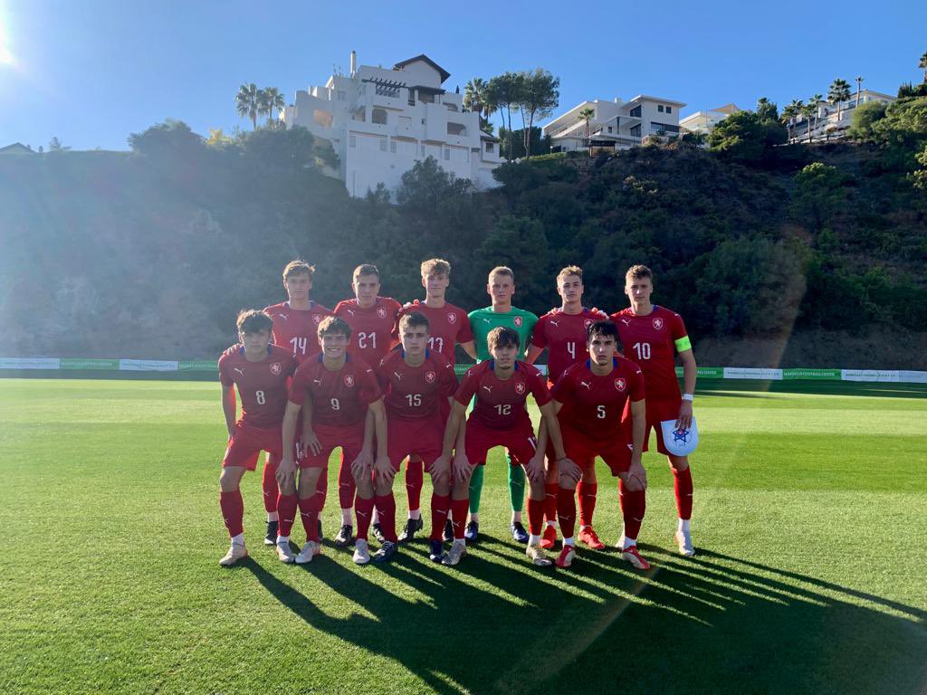 HOLAS8's tweet photo. Česká RepublikaU19 - Slovensko U19  2:1 (1:0)

Branky:
23' Drozd (penalta)
86' Uriča (Jedlička)
@ceskarepre_cz https://t.co/MhlBq8Nb6U