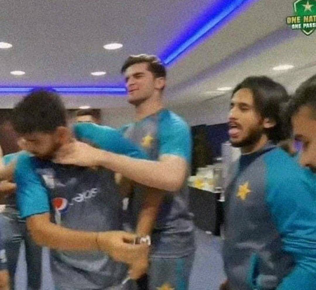 Slayerofwights's tweet image. Karma is a b!tch

You guys snatched his cake
He snatched your world cup!!!

#PAKVSAUS