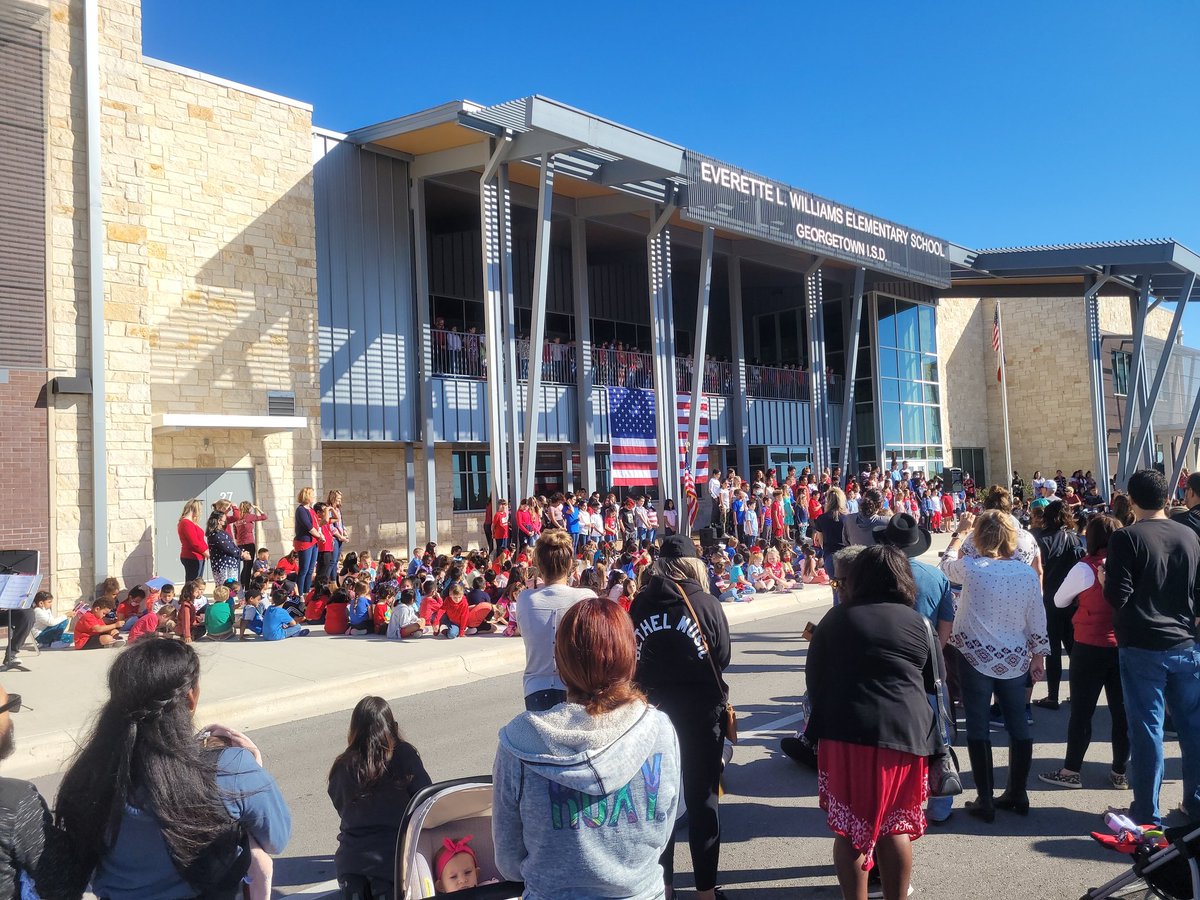 So much fun playing for <a href="/RoadrunnersWes/">WES_Roadrunners</a> for Veterans Day!  Brilliant job Roadrunners!  <a href="/WagnerMS_GISD/">George Wagner MS</a> <a href="/GISDFineArts/">GISD Fine Arts</a>
