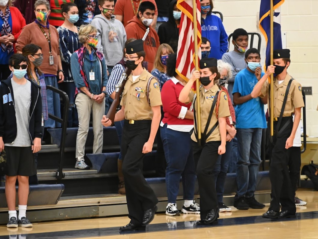 LCPSOfficial's tweet photo. This morning, Loudoun County High School  (@LCHS1954) participated in Veterans Day by honoring community and staff veterans with performances from the NJROTC teams. For more about today's programs, go to: https://t.co/Wn1faAdCni https://t.co/uCBoJIZ4Q6
