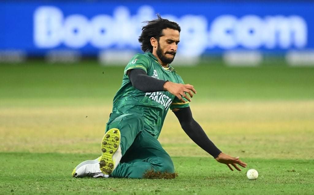 sofiburhan7's tweet photo. Should we bow him? Yes he is a king, hasan ali you beauty, we love you ❤️
#PAKVSAUS https://t.co/jVeBk7Bt5J