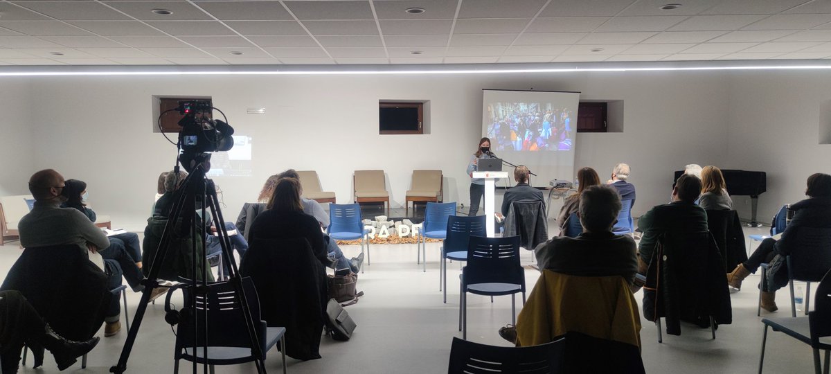 Ana Badenas de <a href="/300000kms/">trescientosmil</a> nos muestra mapas de ruido, el ruido como manera de medida clave para medir la salud; obtención de datos, análisis, valoración y propuesta de soluciones para las zonas afectadas. Jornadas #ÁgoraPEPRI del <a href="/AytoEstellaLiz/">AytoEstellaLiz</a> <a href="/koldinni/">KoldoLeozGarciandia</a> #Estella #Lizarra