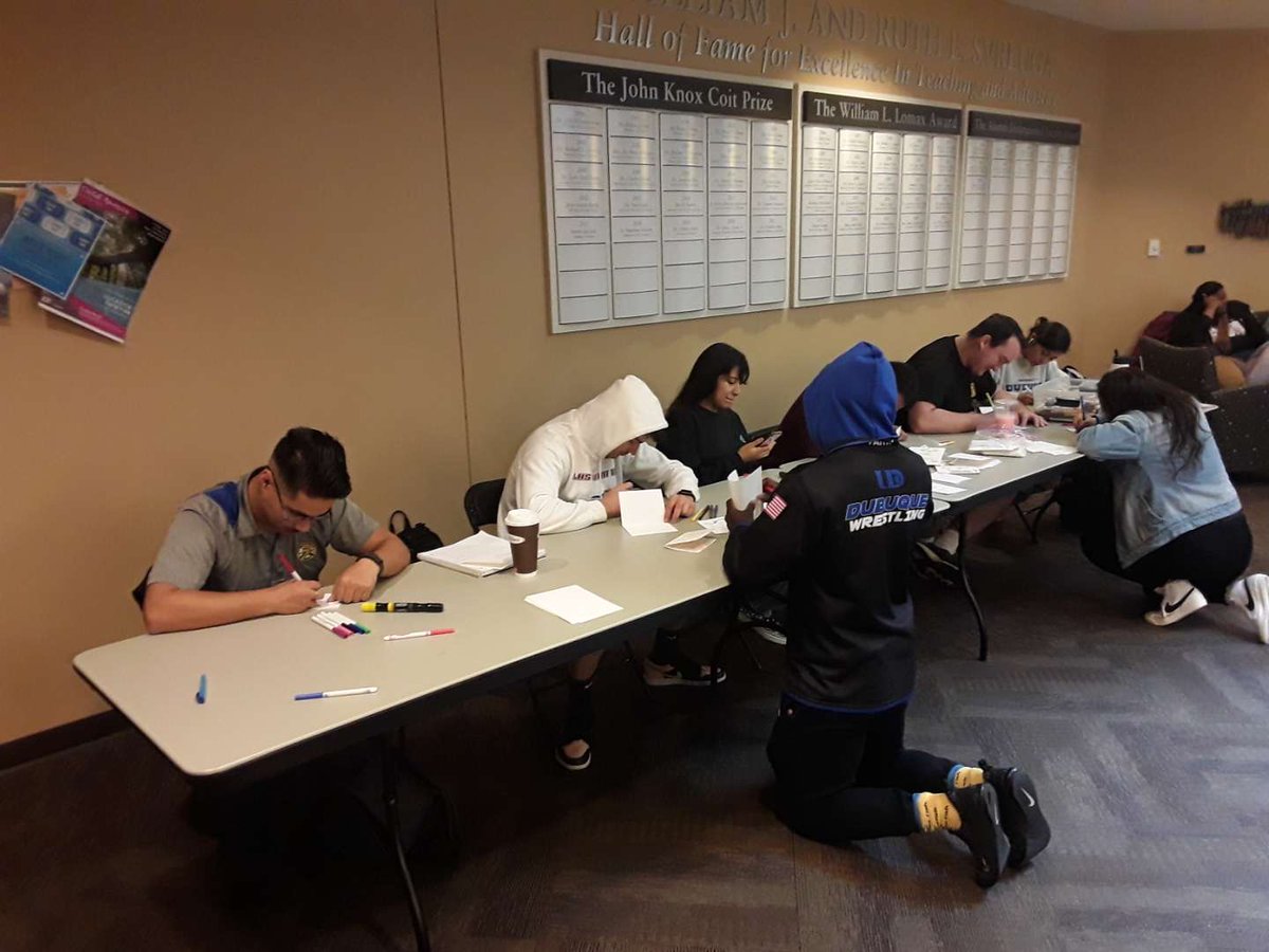 UDrotc01's tweet photo. Today we honor all of those who have served our country.

The cadets ran a table for students to write letters to veterans thanking them for serving our country.

Happy #VeteransDay 

#thankfulthoughts 
#leaderswanted
#3rdbrigaderotc
@armyrotc
@3rdrotcbrigade
@goarmy https://t.co/Xv3rBOevbp