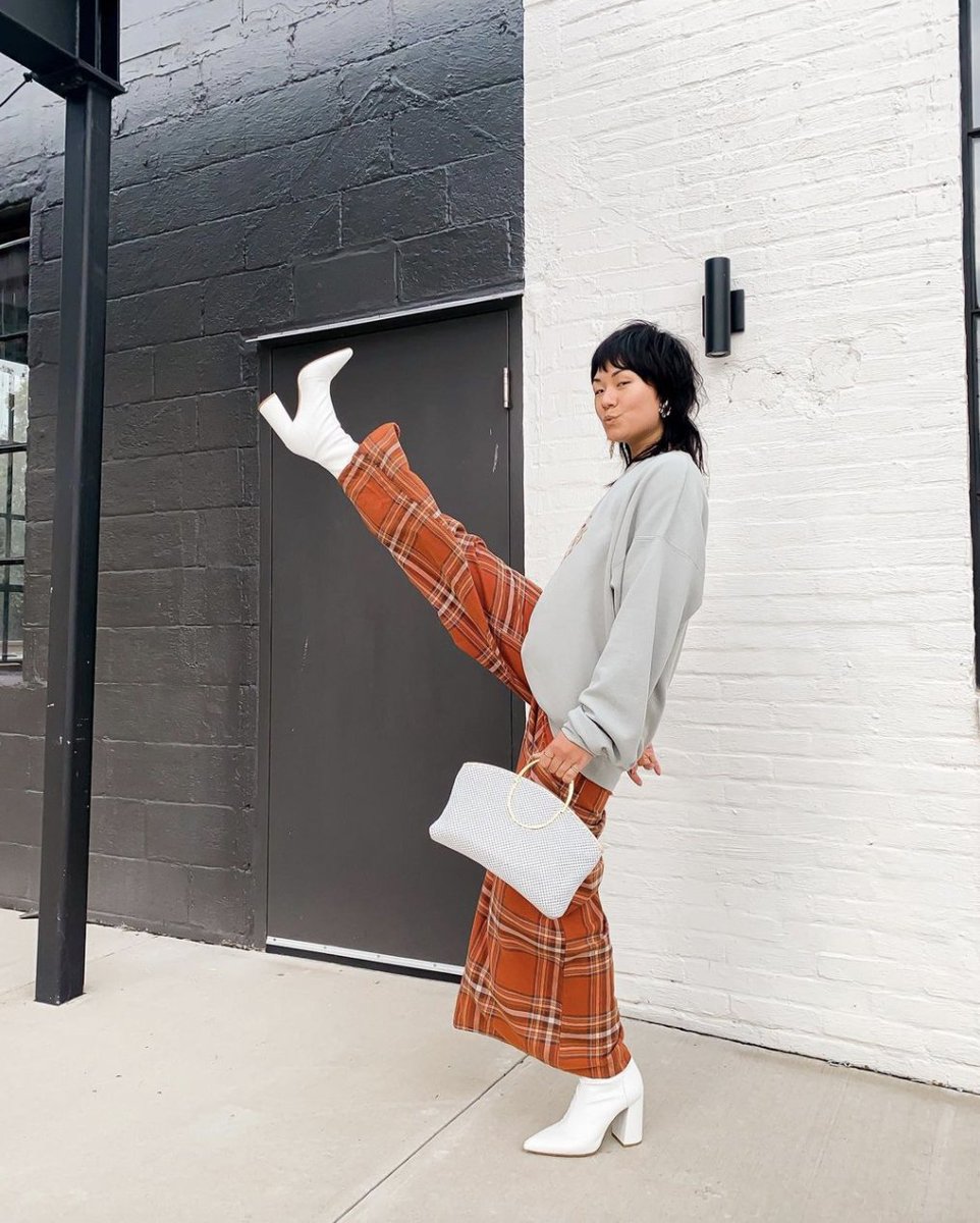 giveit2goodwill's tweet photo. That new week feelin'... ✨ 
Let's make it a great one!

#IgotitatGoodwill #repost #thrift #fashion https://t.co/5R785uFDdR