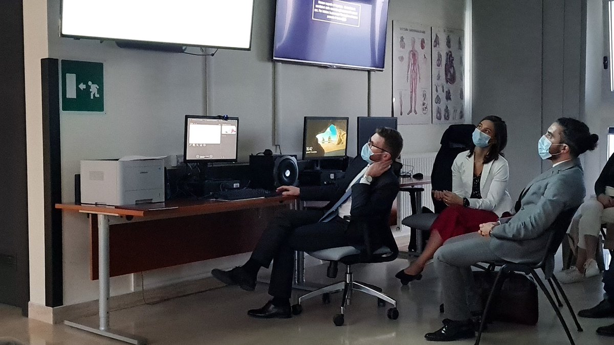 Trombetta_Carl's tweet photo. Oggi si sono specializzati in Urologia @mboltri @FraClaps e @france_89migli tutti con il massimo dei voti. 
Ai nuovi  Specialisti auguro una carriera in linea con il brillante percorso che hanno intrapreso @UrologiaTrieste @UniTrieste @AsugiFVG https://t.co/Cf4rcXwgpb