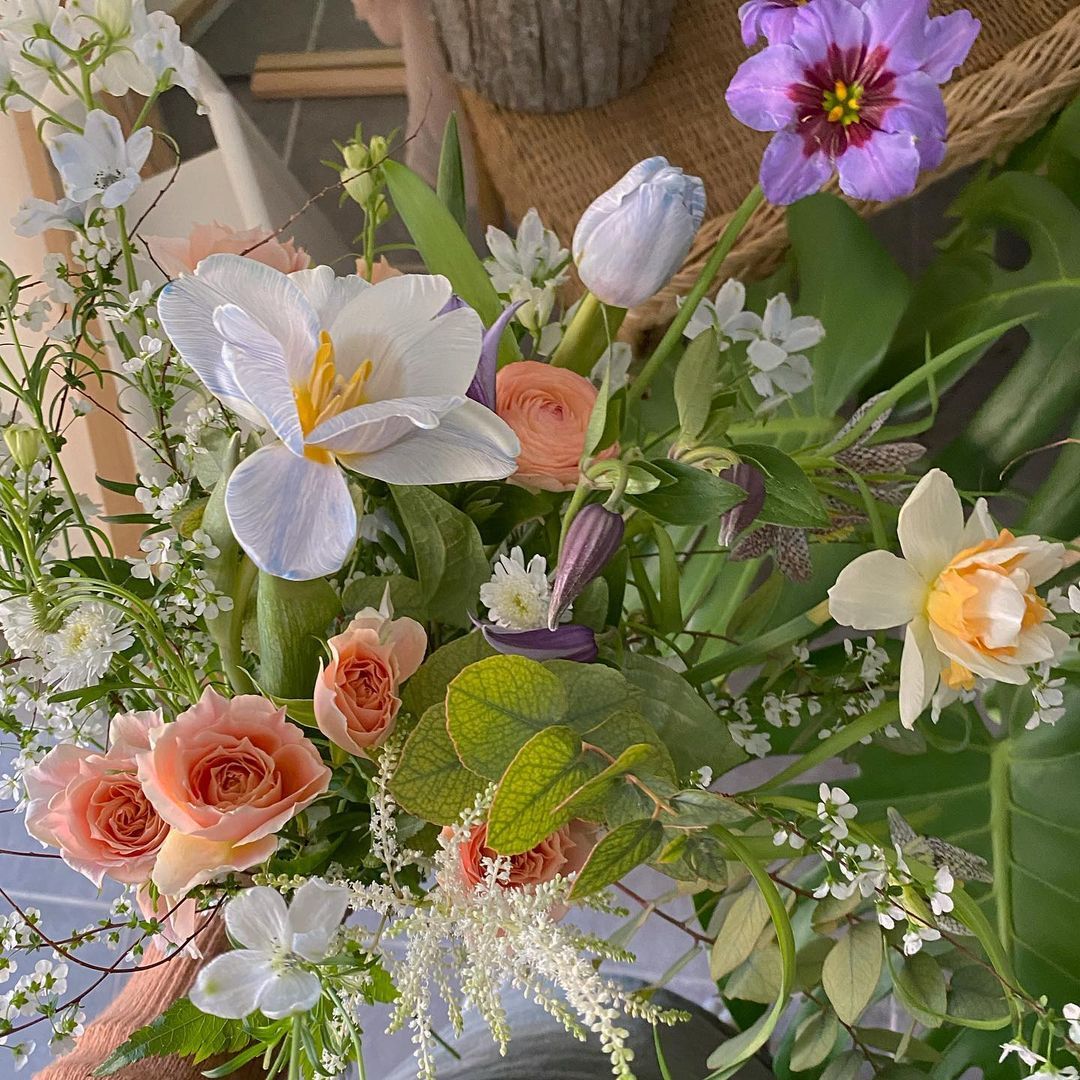 DI0RSBABY's tweet photo. fresh flowers<3 https://t.co/tPRkdtZ94X