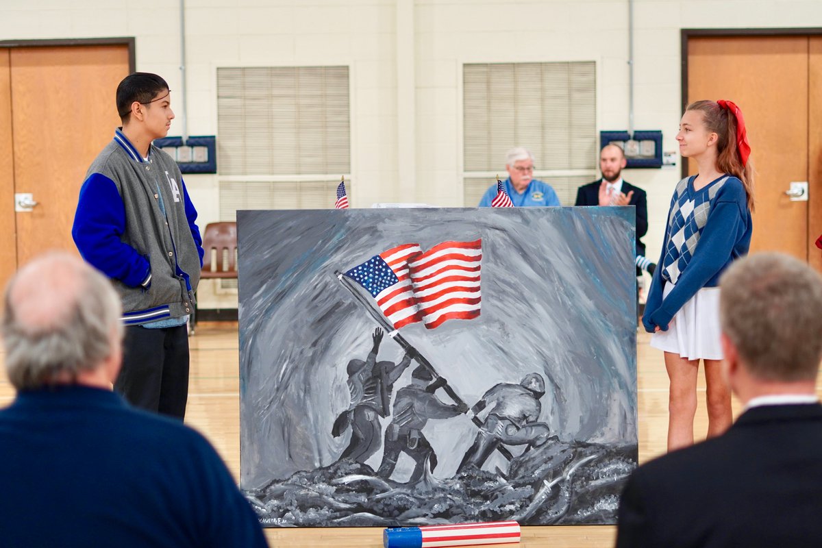 WhitnallSchools's tweet photo. In honor of Veterans Day, Whitnall Middle School hosted a very special celebration.

Head to our Facebook to see more photos and to learn more about the event! https://t.co/mzxIOiucim