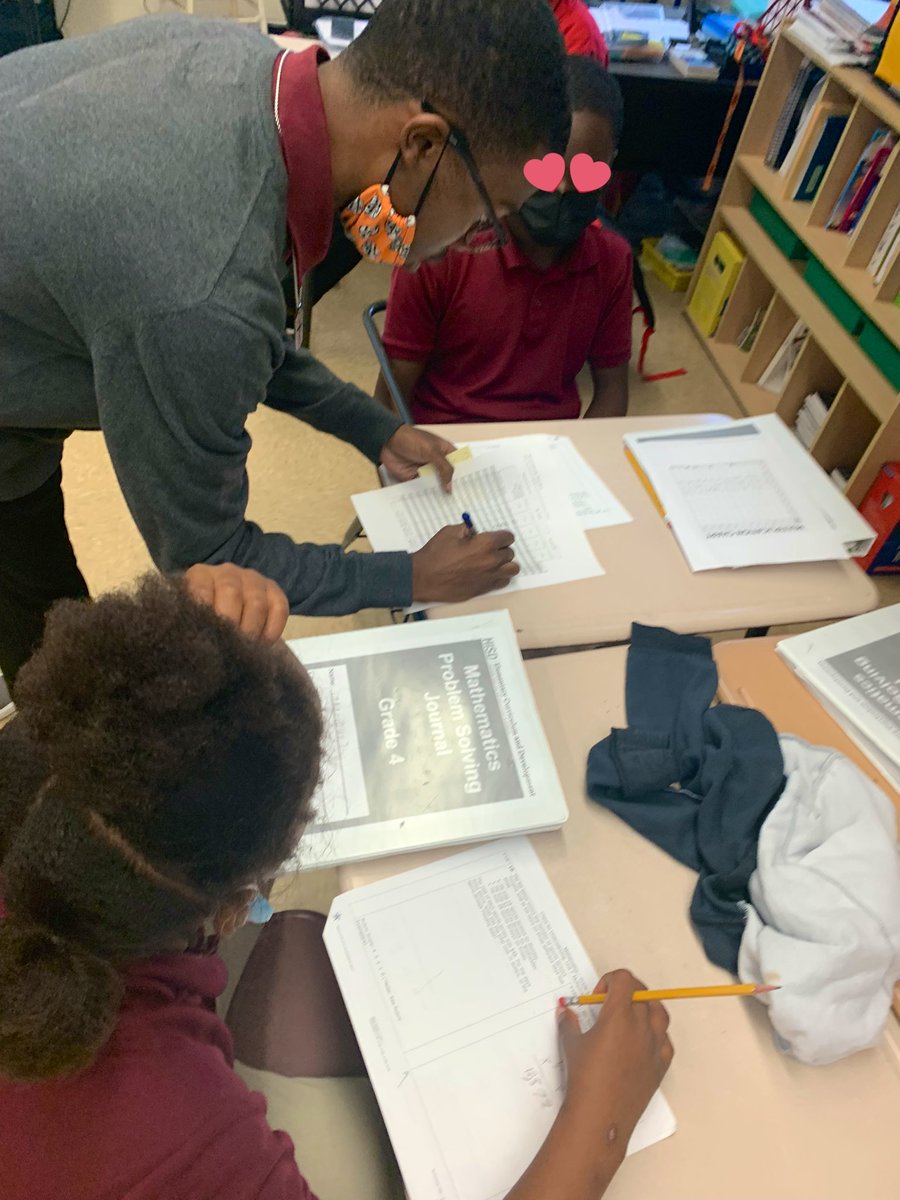First year T <a href="/WoodsonESHISD/">Woodson Leadership Academy</a> circulates with intention… quickly scanning &amp; noting levels of mastery on his daily exit ticket 👏💪 <a href="/LysetteKCooper/">LKC</a> @PrincipalGRW @ELEM1_HISD