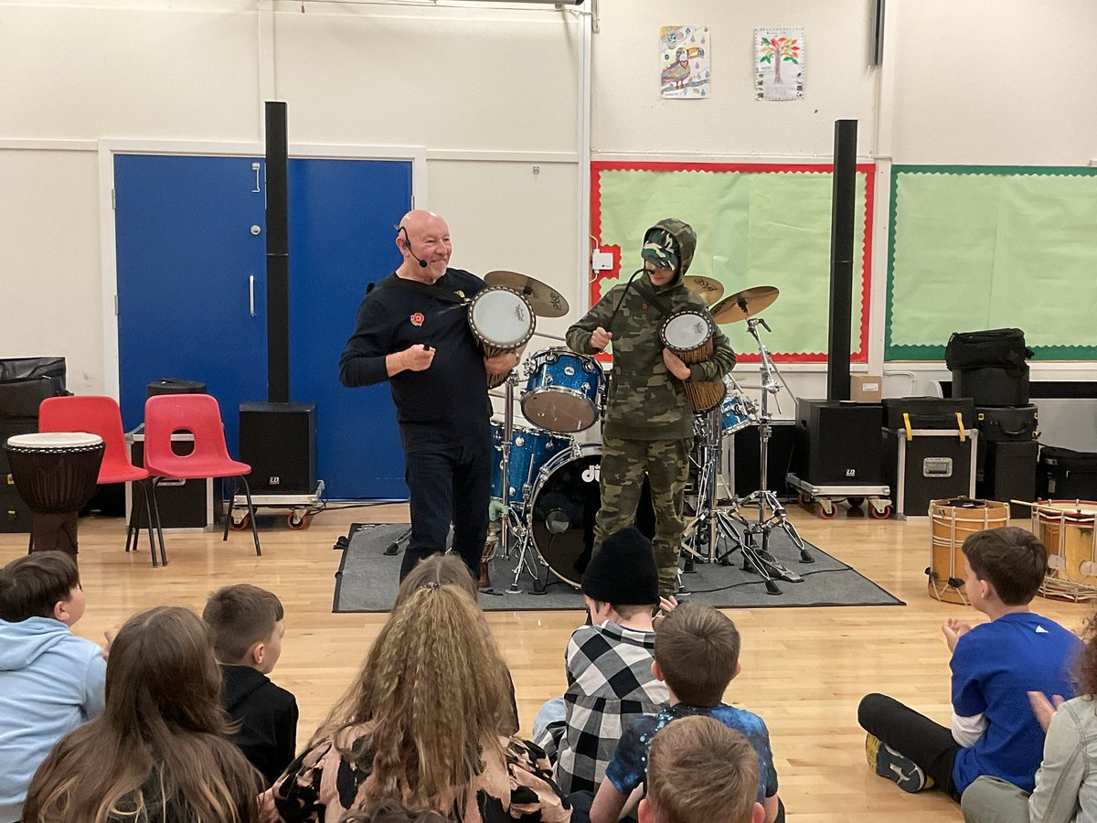 WhetstoneYear5's tweet photo. Year 5 have had a day of two halves! We held our 2 minute silence and discussed Remembrance Day. Then a drumming workshop with @jeffrich8 who showed us examples of different drums. We all got to use percussion and some of us were lucky enough to show off our skills with Jeff! https://t.co/VlHgcOsYNN