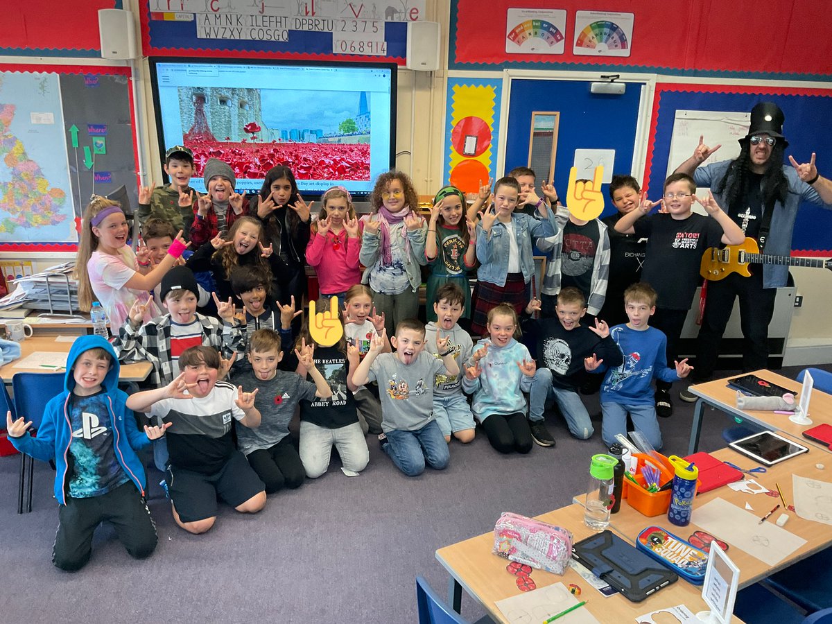 WhetstoneYear5's tweet photo. Year 5 have had a day of two halves! We held our 2 minute silence and discussed Remembrance Day. Then a drumming workshop with @jeffrich8 who showed us examples of different drums. We all got to use percussion and some of us were lucky enough to show off our skills with Jeff! https://t.co/VlHgcOsYNN