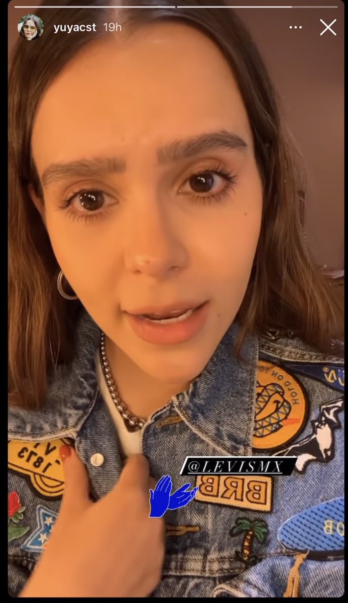 Evallica's tweet photo. Vengo del Insta de Yuya. Y me dio mucha tristeza ver cómo la hicieron subir historias de campaña de Levi’s a huevo, cuando se nota que ella está mal, viviendo un duelo y se encontraba llorando. Cómo a la marca le valió vrg. ☹️ Denle un momentito… no mmn… https://t.co/rVIOZ7Dedz