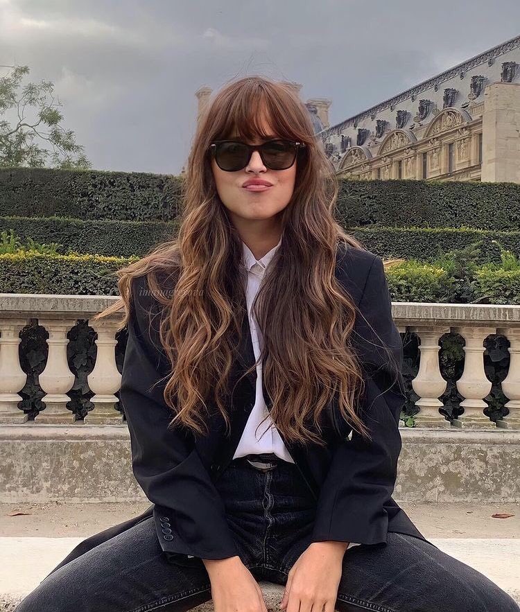 bftalk1's tweet photo. Some people are hating on dakota johnson bc of what she said about ,,cancel culture " what u guys think about that? I think she has a point and i 100% agree with her #DakotaJohnson #celebritynews #CancelCulture #bftalk #backfencetalk #Celebrities https://t.co/N2ZokgNp1O