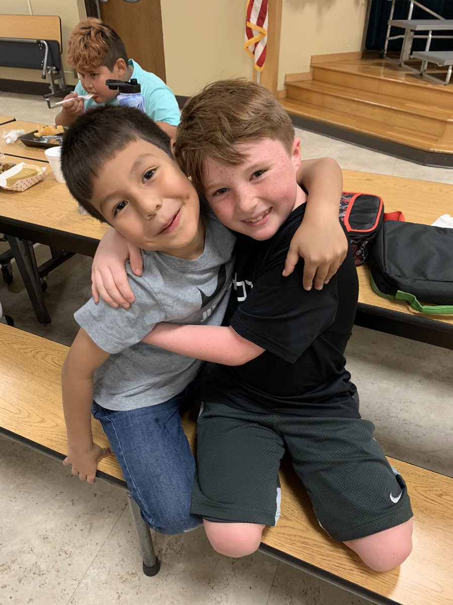 edwards_tes's tweet photo. When you get to eat with your best friend 😍 #EdCaDual #Besties #TigerStrong #TESleads #Happiness https://t.co/9Uo5YqR7ca