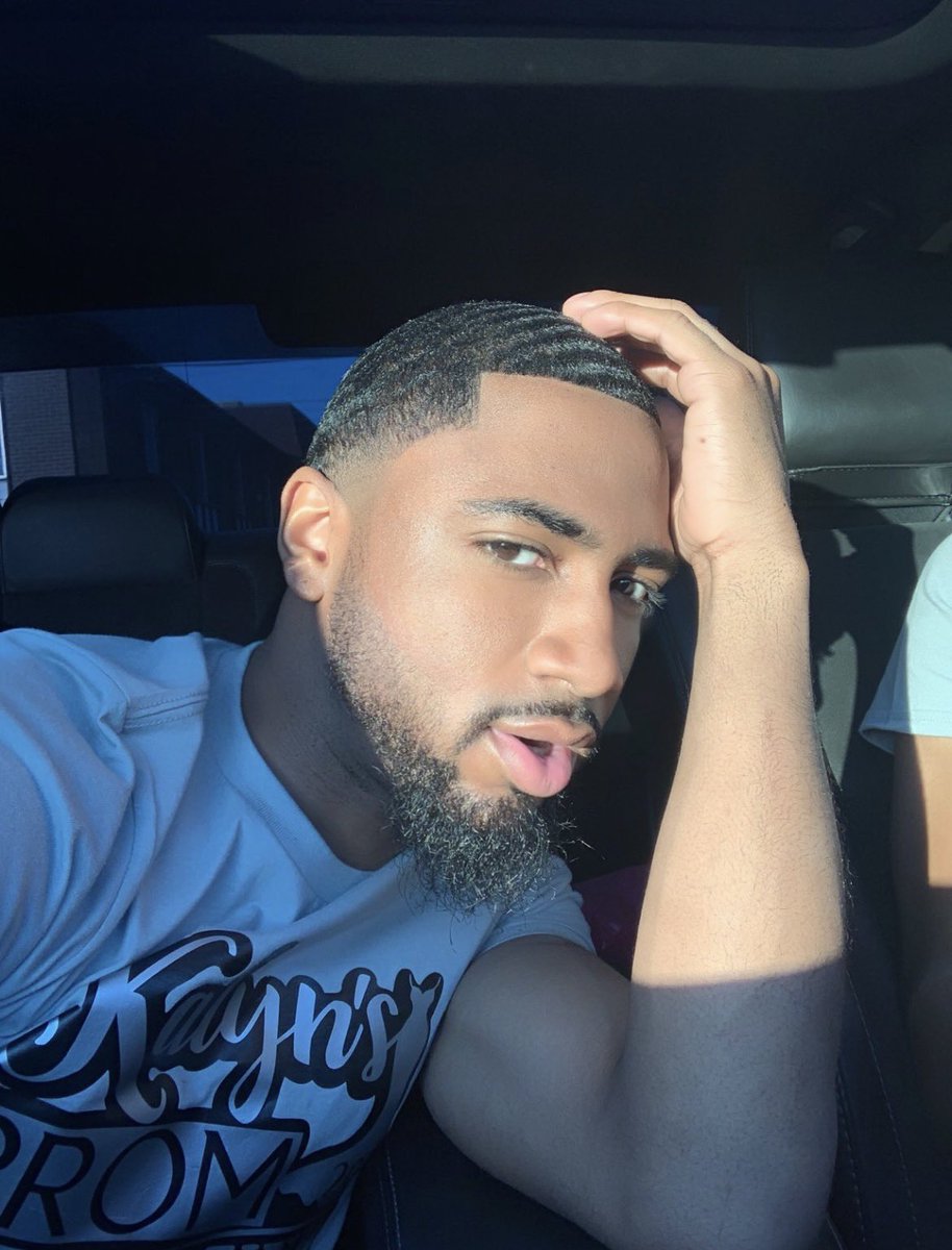 𝙍𝙄𝙀𝙇 tweet media