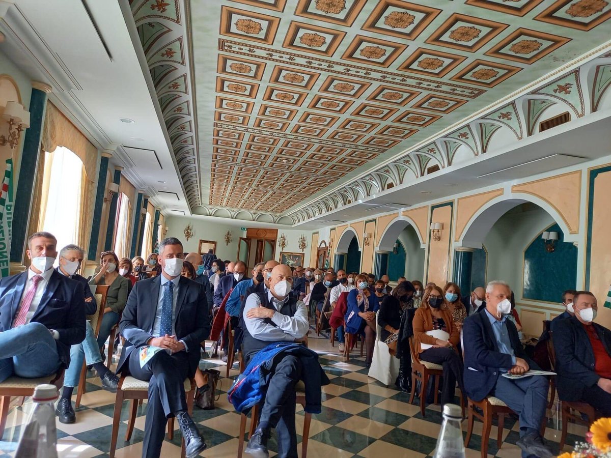 CislRc's tweet photo. Eletto oggi al Congresso #FpRc @Enzosera, Segretario Generale FP @Pinorubino segretario Generale aggiunto ed @AntonellaZema componente di segreteria.
A loro i migliori auguri di buon lavoro e buon percorso
Avanti tutta , in squadra verso il congresso https://t.co/eEAdVyBdAS