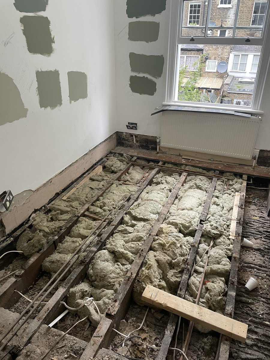 Renovation in Islington, getting the room ready for new kitchen going in next week. #localbuilder #chevronflooring #hardwoodflooring #london #islington #walthamstow #littlegreene #sashwindows