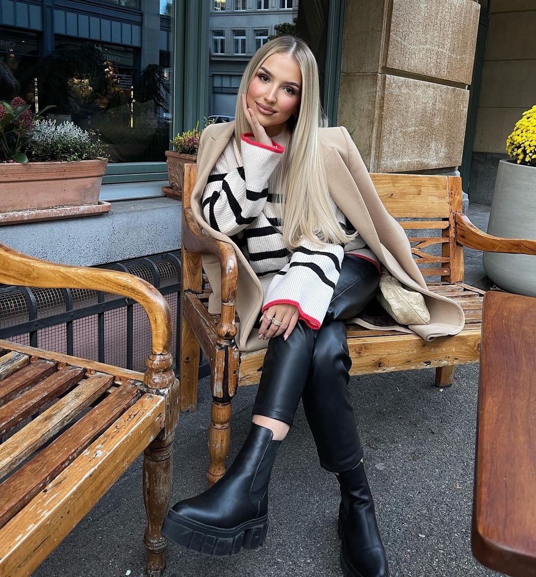 raidlondonuk's tweet photo. @mirlinsalajqi wearing ROXI ♥️

Shop online now 🛒
#RAIDBABE https://t.co/t73JZNqCxB