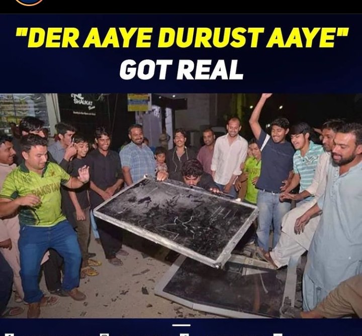MSipun16's tweet photo. #maukamauka

😂😂😂 Party to avi surru hui hai😂#pakistan https://t.co/LiK4uHtcQ3