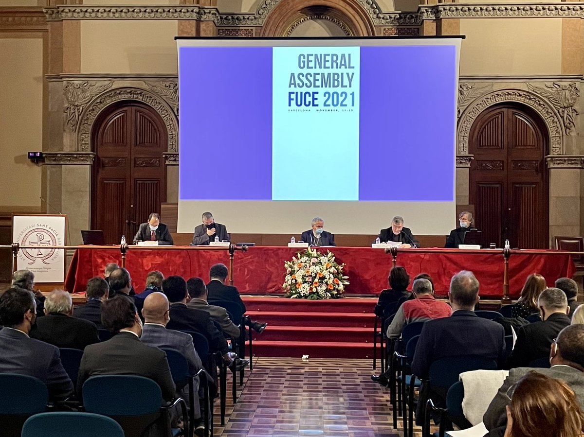 unisantpacia's tweet photo. 🔛 Comencem la #FUCE21 amb la benvinguda de les institucions organitzadores: #AUSP, #URL i #FUCE.
👉🏼 Dr Armand Puig, rector @unisantpacia
👉🏼 Dr @JosepMGarrell, rector @uramonllull
👉🏼 Prof. Michael Mullaney, president #FUCE
👉🏼 Mons. Joan Planellas, arquebisbe @esglesiatgn https://t.co/NR0qC9KkST