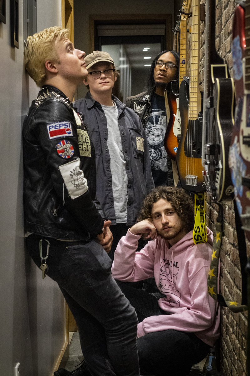 earthlytether_'s tweet photo. A little photo dump along with a reminder of our upcoming dates. 💛

📸: @nathangilwit https://t.co/Af1JOr05g5