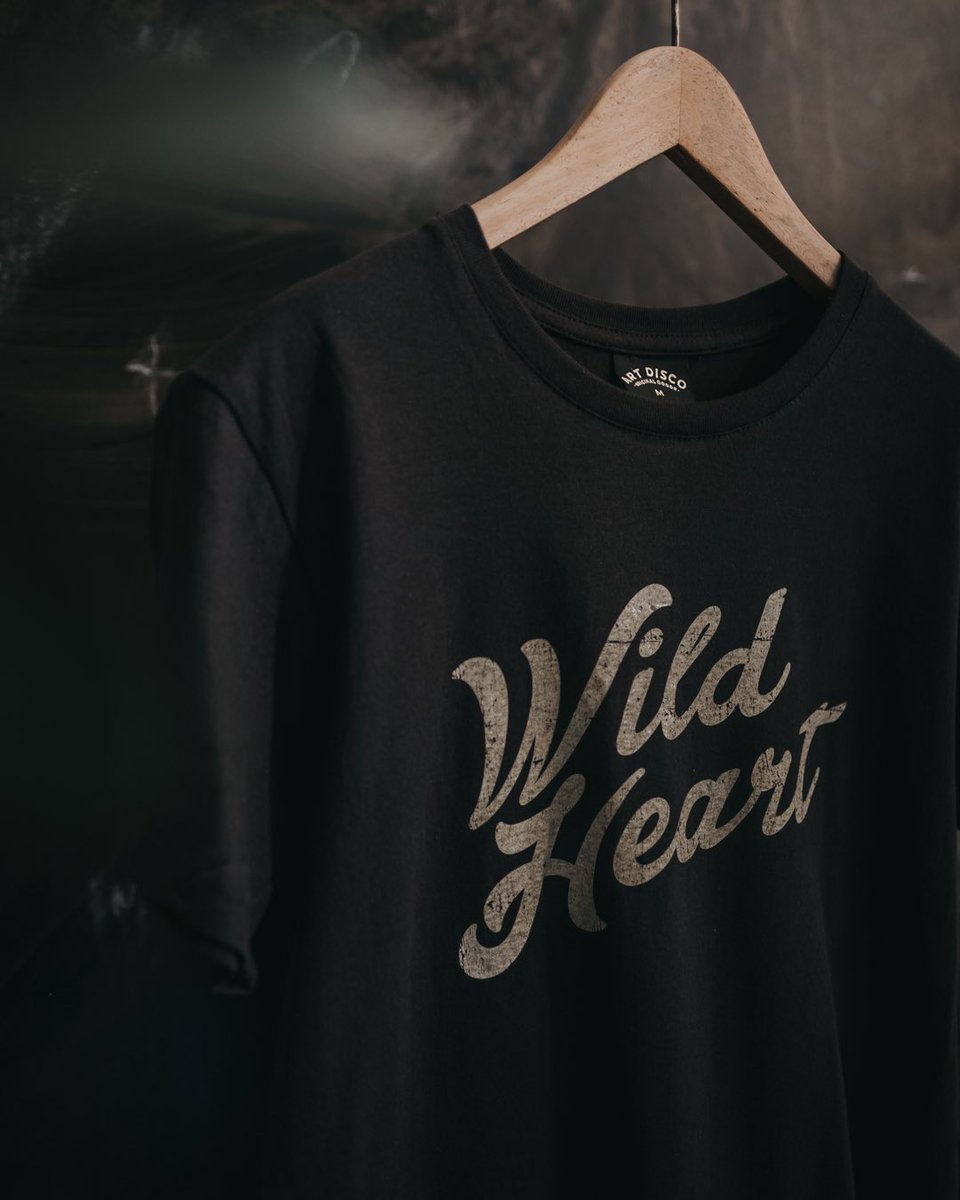 ART_DISCO's tweet photo. Hands up who else is a Wild Heart? 🙌🤍

Definition from the ART DISCO Dictionary…

Wild Heart
🔊/wahyld hahrt/
noun: Wild Heart; plural noun: Wild Hearts
1.A wild spirited adventurer who prefers to take the path less traveled and seek adventure in the everyday. https://t.co/IR25dLktcc