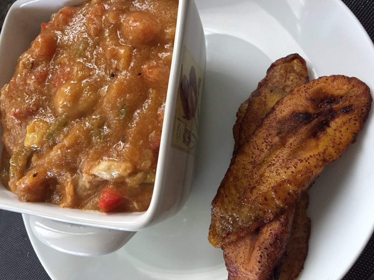 bcsarmiento's tweet photo. Buenooo y al parecer.... regresaron los días de restaurante.... ellos solo piden..... acá que cocine la loca!!!! 🤦🏻‍♀️🤦🏻‍♀️😩😩🙄🙄🙄🤣🤣🤣 #arrozblanco #puerquito #tajadas #causadepollo #tamaldeolla falta en foto #limonada #saril #batidodepapaya 🤪🤪🤪 #latropa https://t.co/EKzhJxESbm