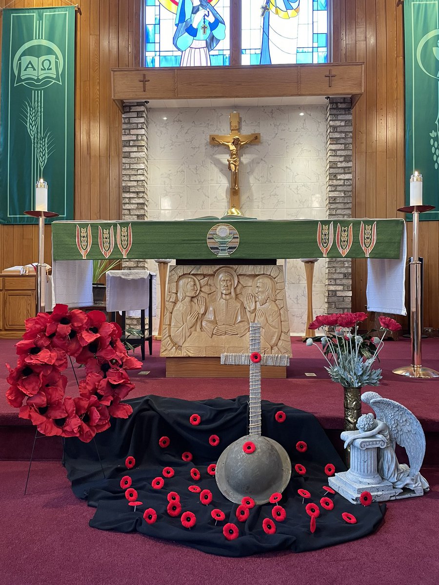 Thank you to Father Wayne, our Gr.6/5 students and Miss.Graham for preparing/recording such a reflective and prayerful Remembrance Day liturgy.